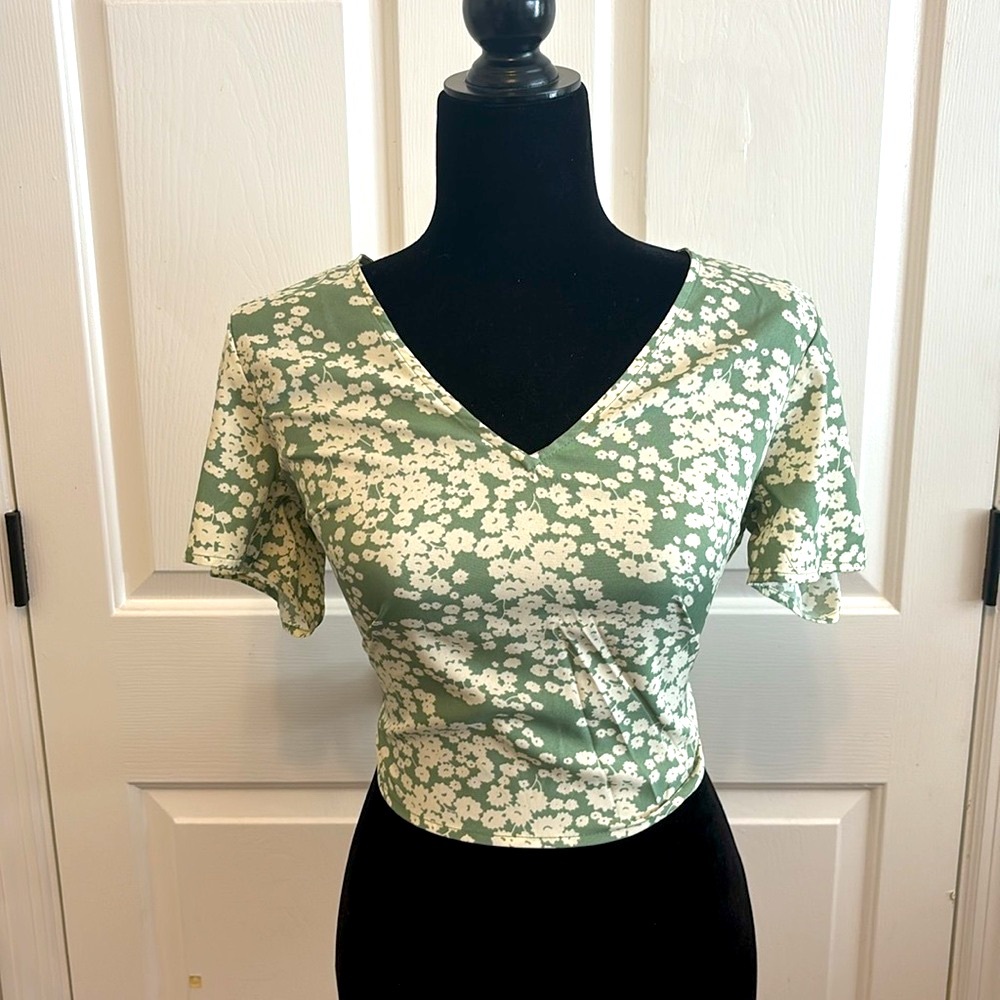 Crop top with open back and bow